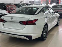 نيسان ألتيما